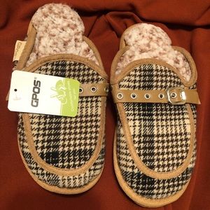 Women’s house memory foam slippers